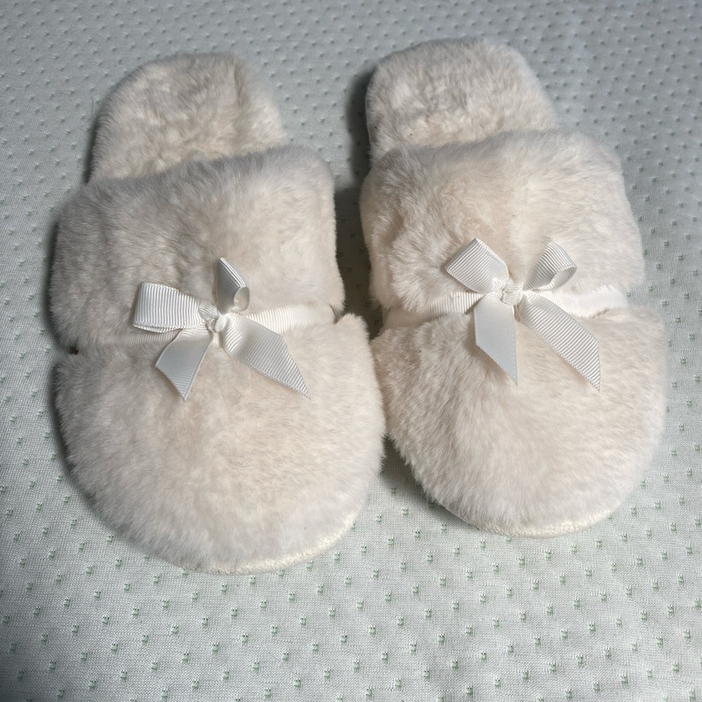 David's Bridal Cream Fuzzy Slippers